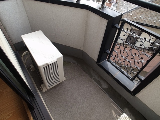 【バルコニー】 | STROMWESTEN | 暖かな日差しのふりそそぐバルコニー