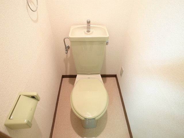 【トイレ】 | STROMWESTEN | コンパクトで使いやすいトイレです