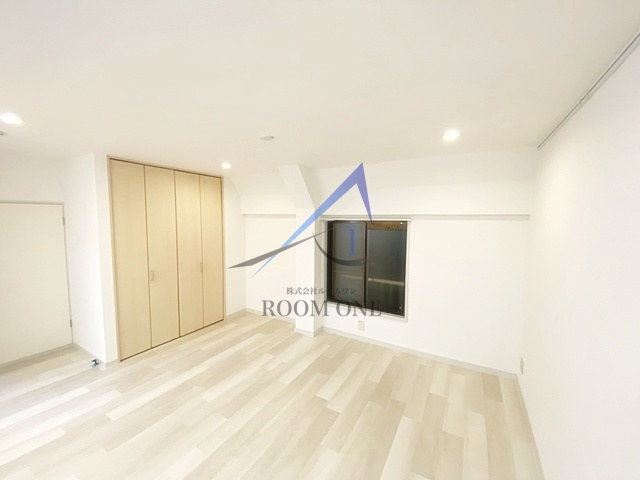 岩崎マンションの居間・リビング|洋室のお部屋です。