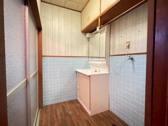 城山2丁目　中古戸建ての洗面所