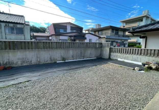 城山2丁目　中古戸建ての庭