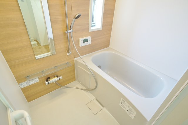 フェリーチェ生瀬東の浴室