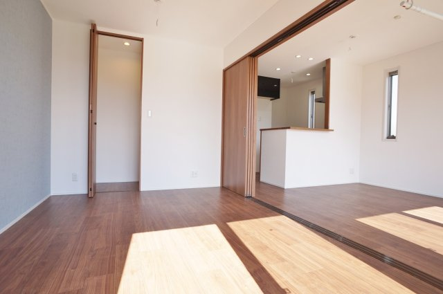 フェリーチェ生瀬東の居間・リビング