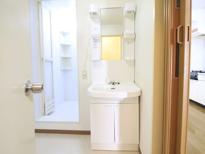 【洗面所】 | サンライズマンション | 忙しい朝には欠かせない洗面所です