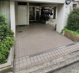 【エントランス】 | サンライズマンション | 落ち着いたエントランスです