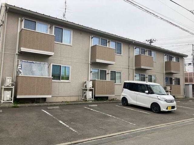 ハピネスの駐車場