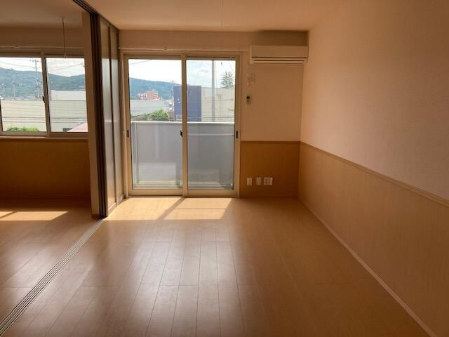 ハピネスの居間・リビング