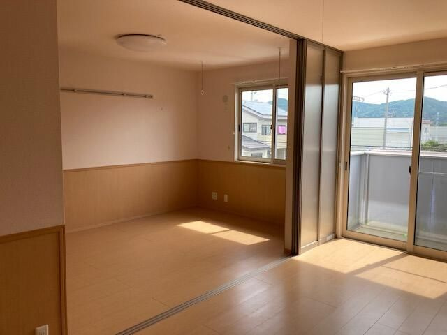 ハピネスの居間・リビング