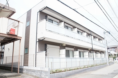 リブリ・ルームス弁天3-Ⅱのエントランス|清潔なエントランスです