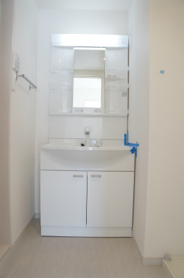 リブリ・カーサブランカの独立洗面台|使いやすい洗面所です