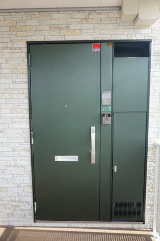 リブリ・Espoir 弐番館の玄関|ゆったりとした玄関です