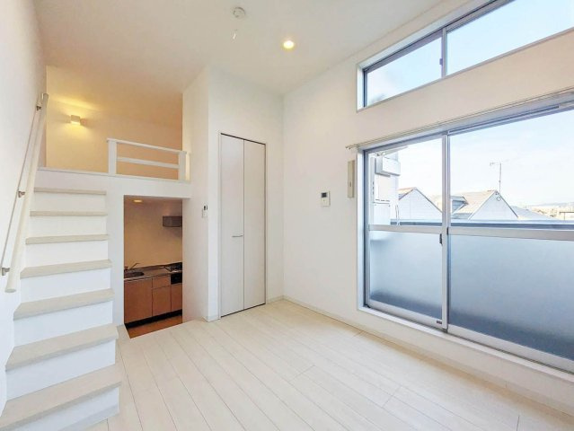 リップカール那珂の居間・リビング