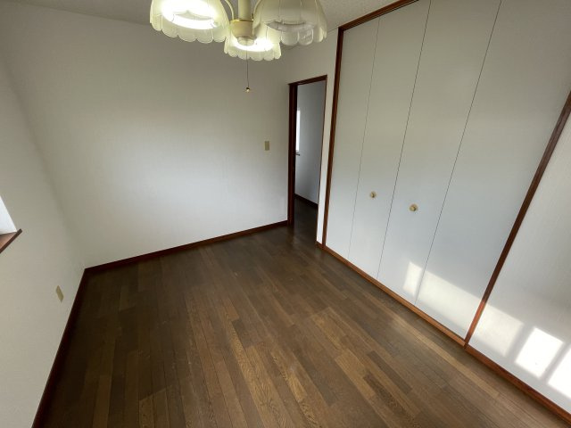 大網白里市柳橋1065中古戸建ての洋室