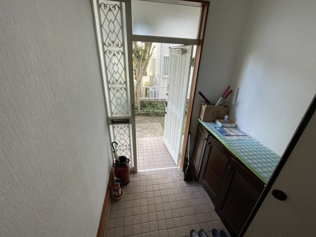 大網白里市柳橋1065中古戸建ての玄関