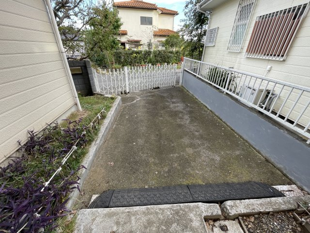 大網白里市柳橋1065中古戸建ての駐車場