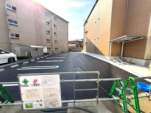 マリエレイ・ラニの駐車場