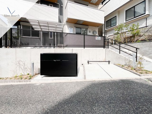 Euphoria籠池通の駐車場