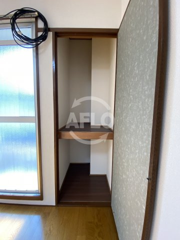 南森町ロイヤルハイツの収納|南森町ロイヤルハイツ　クローゼット