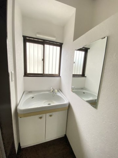 【洗面所】 | 新品の洗面台です。