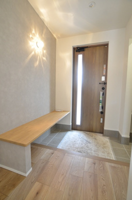 【玄関】 | 綾瀬市深谷上5丁目 新築戸建て 全3棟【仲介手数料無料】