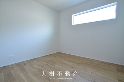 【洋室】 | 綾瀬市深谷上5丁目 新築戸建て 全3棟【仲介手数料無料】 | 2階　洋室2（5.2帖）
