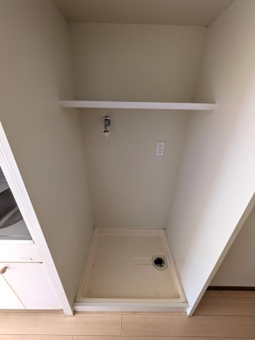 アルファ春日町 4階のランドリースペース|◆室内洗濯機置き場です。