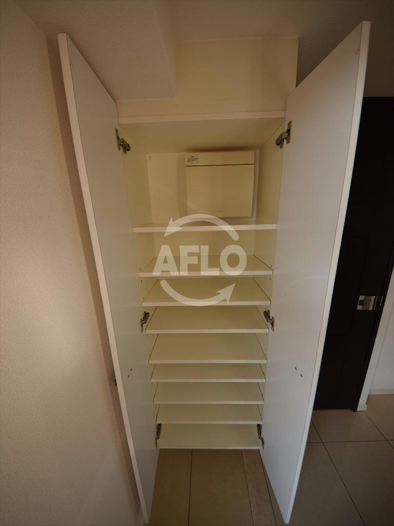 レジュールアッシュ難波リュクスの収納|レジュールアッシュ難波リュクス　シューズＢＯＸ