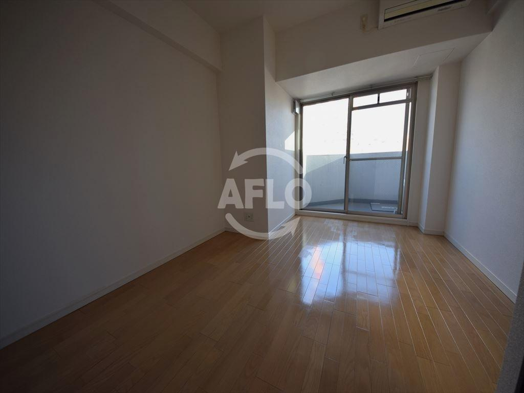 レジュールアッシュ難波リュクスの洋室|レジュールアッシュ難波リュクス　明るい室内　南向き