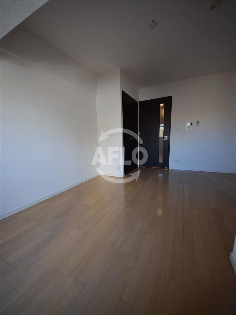 レジュールアッシュ難波リュクスの居間・リビング|レジュールアッシュ難波リュクス　ひろびろとしたお部屋