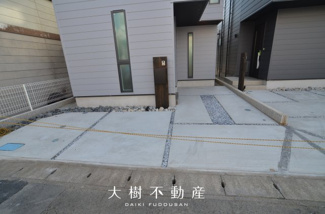 【駐車場】