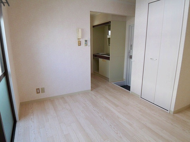 【洋室】 | プチ里中