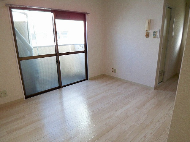 【洋室】 | プチ里中