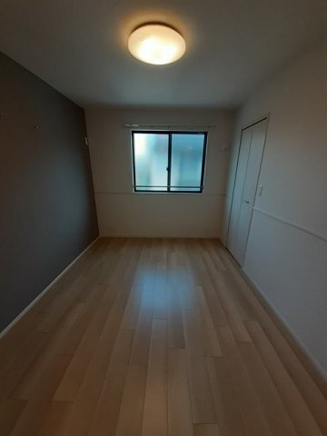 ニューライズ　外神の内装|明るい色調の室内です