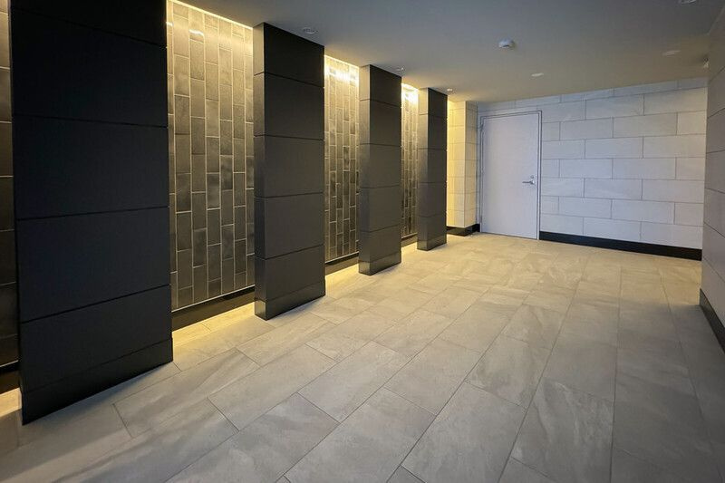 エスリード弁天町ノースプレミアのロビー