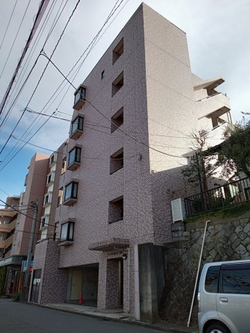 川崎市多摩区三田２丁目の賃貸マンションの外観|外観は落ち着いています