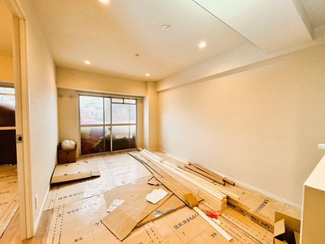 エンゼルハイム青戸第2の居間・リビング|※施工中写真です