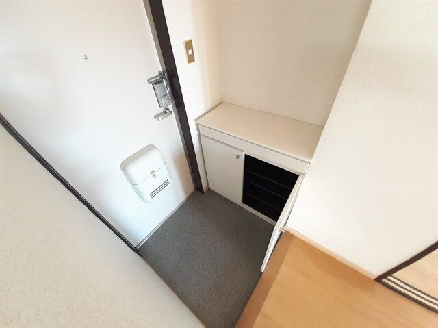 アクティブ河原Ａの玄関