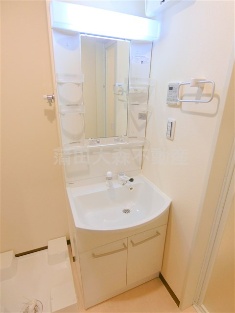 羽田道ソレイユの洗面所|独立洗面台