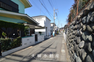 【前面道路含む現地写真】