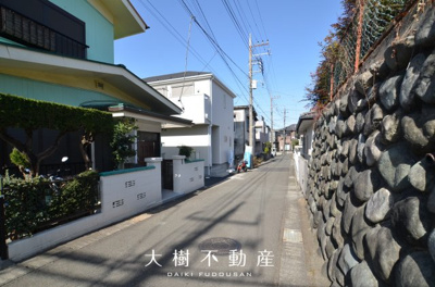 【前面道路含む現地写真】 | 綾瀬市寺尾北３丁目 新築戸建て 全1棟【仲介手数料無料】