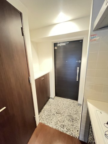 レジュールアッシュ大阪城北の玄関