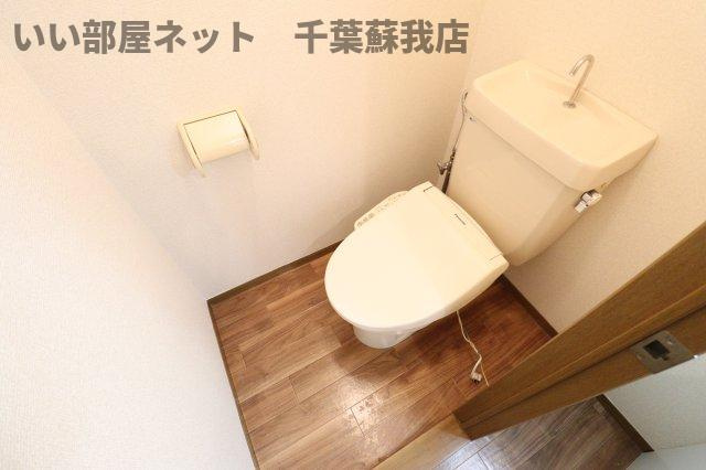 スプリング・クレイン　Ⅱのトイレ|落ち着いた色調のトイレです