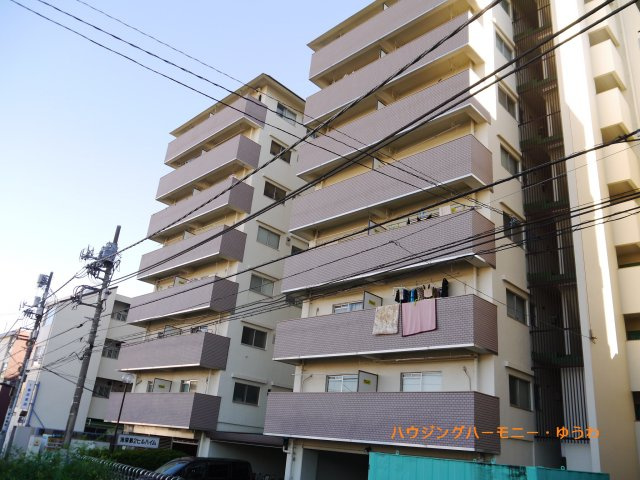 【外観】 | 池袋第２ヒルハイム | 住む人を映し出す洗練された佇まいは、いつまでも輝き続けながらいつしか街の風景に溶け込んでいきます。