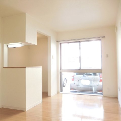 暫草（ｼﾊﾞﾗｸｿｳ）の内装