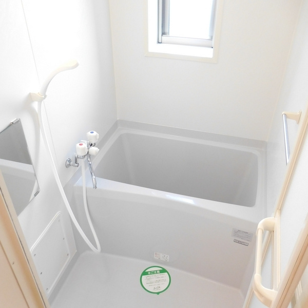 暫草（ｼﾊﾞﾗｸｿｳ）の浴室