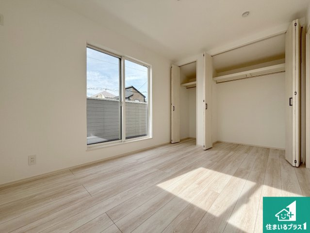 神戸市北区鳴子　第3期　新築一戸建ての洋室|シンプルな洋室は、自分好みのインテリアが楽しめます♪ご家族とインテリアや家具を選びに行くのは新築購入時の醍醐味の一つです。ぜひお楽しみください♪