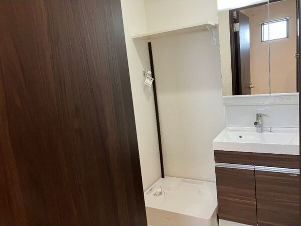 REGALEST First咲(サク)の洗面所