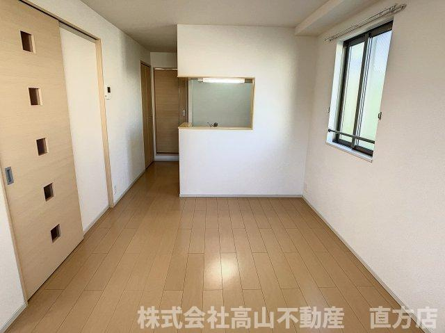 シュトラント神正の居間・リビング