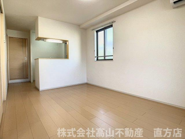 シュトラント神正の居間・リビング