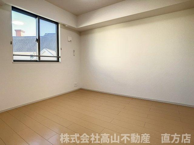 シュトラント神正の内装